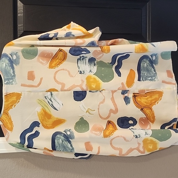 🩶Abstract Print V-Neck Women's Top - Picture 2 of 3